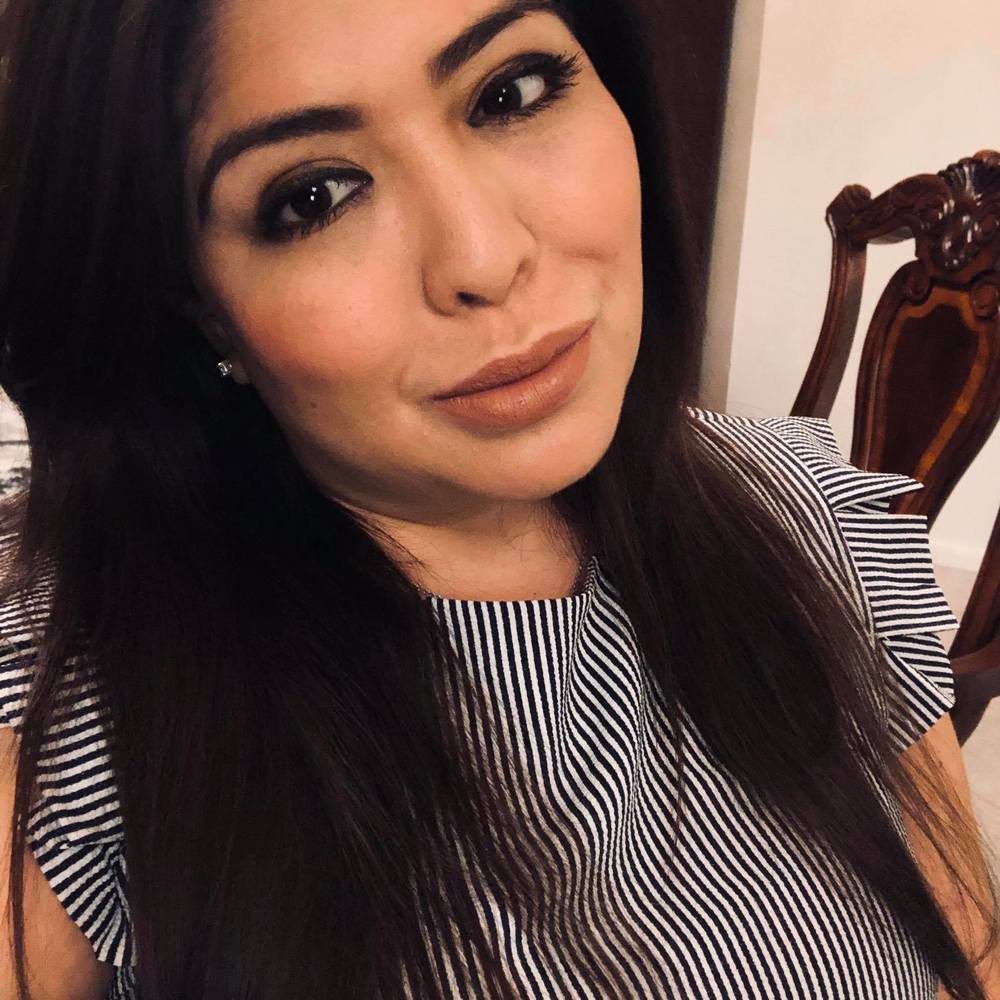 Meet your Posher, Lauren